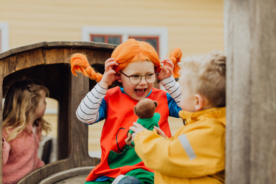 In enger Zusammenarbeit mit der Astrid Lindgren Company entstehen Pippi-Spielsachen, die zum Spielen anregen